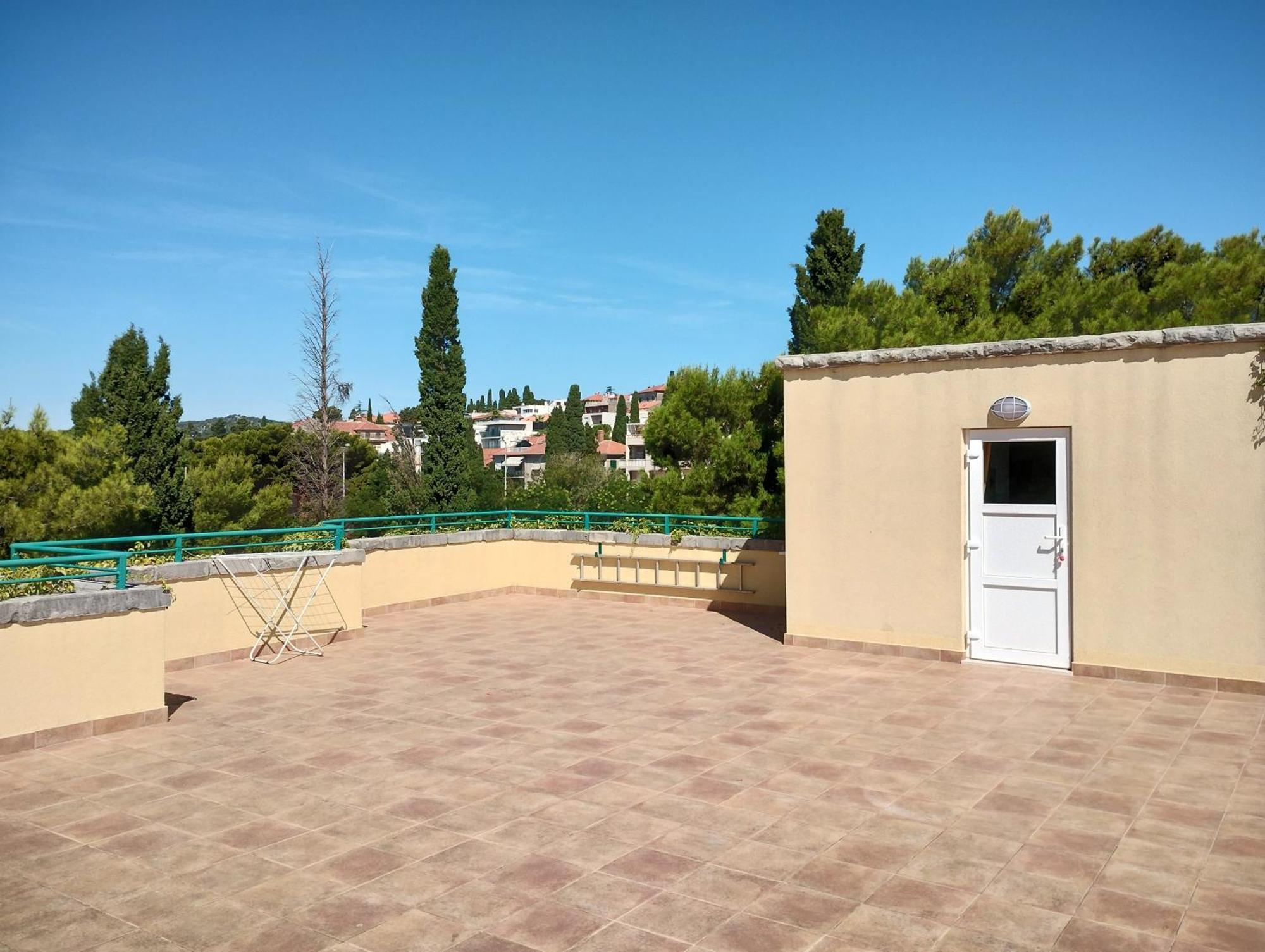 Old Captain'S Apartments - In A Pine Wood By The Sea And Tennis Courts Split Quarto foto
